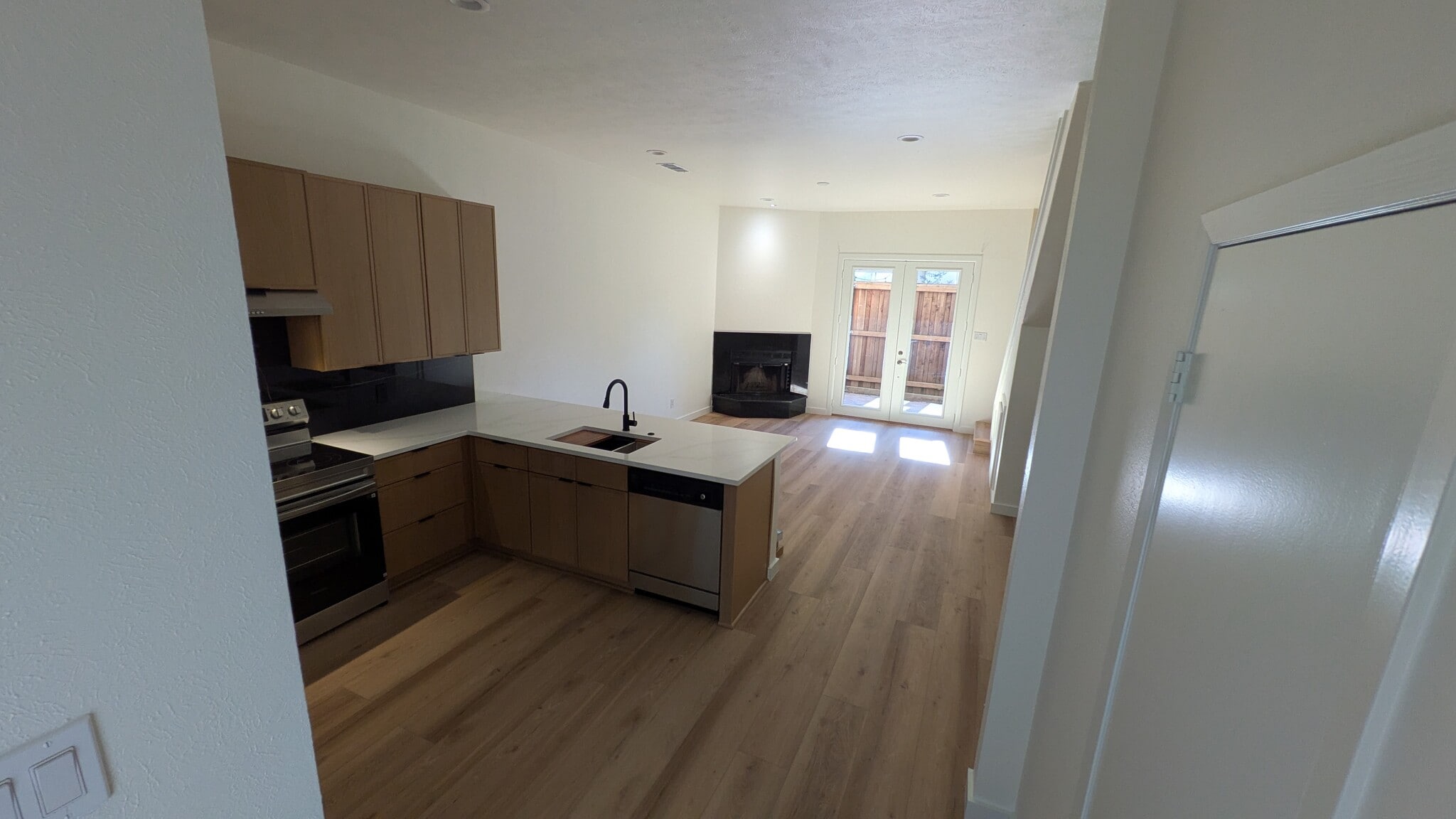 Building Photo - 3944 Buena Vista St