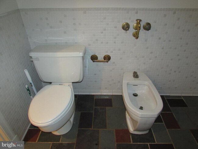 Building Photo - 472 Old Orchard Cir