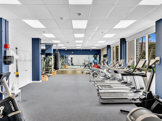 Building Photo - 20 Island Ave