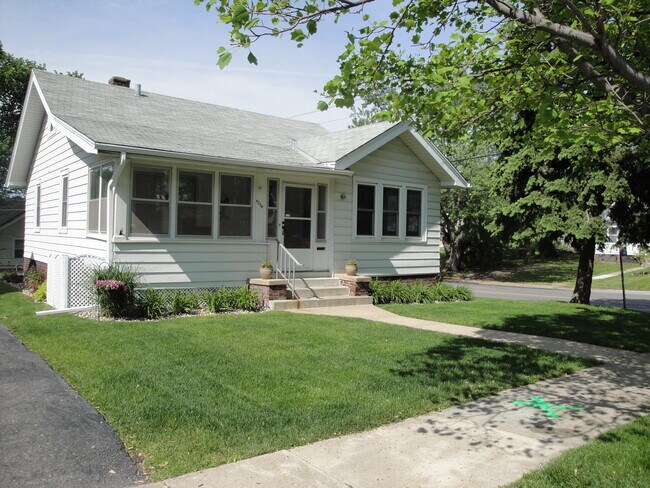 Building Photo - 4204 Mason St