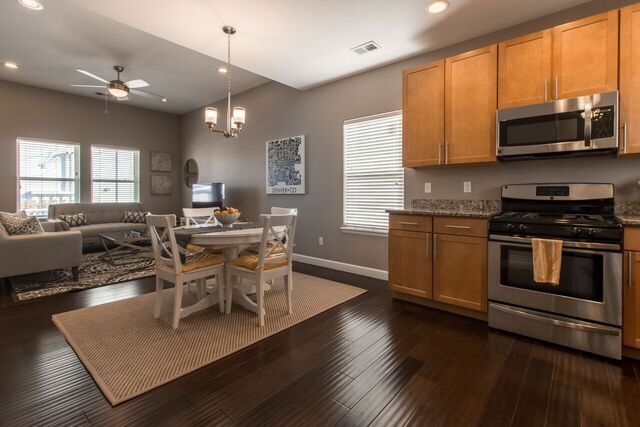 Building Photo - 3134 W 18th Ave