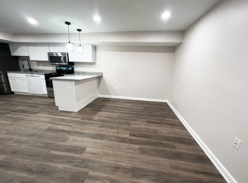 Building Photo - 1532 McCulloh St