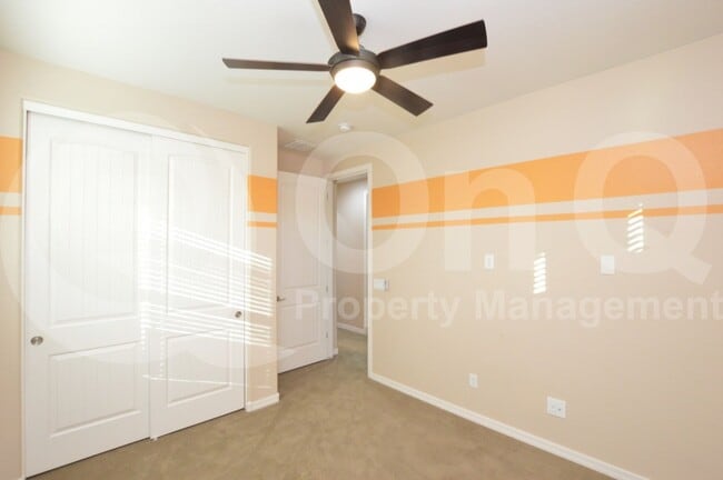 Building Photo - 1522 E Hummingbird Way