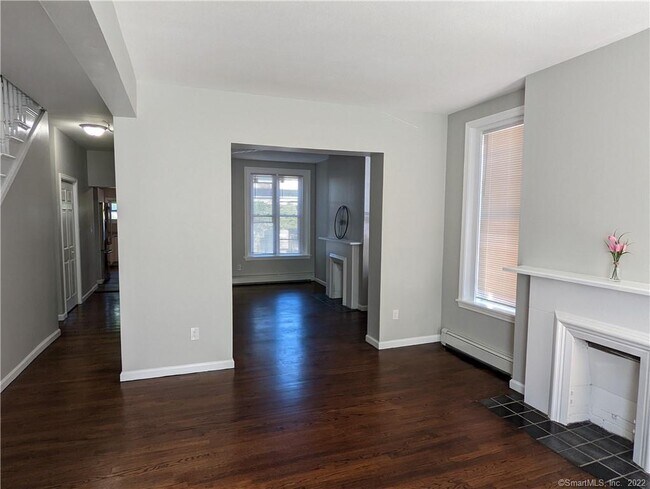 Building Photo - 267 Portsea St