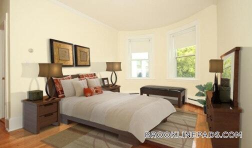 Building Photo - 1539 Beacon St