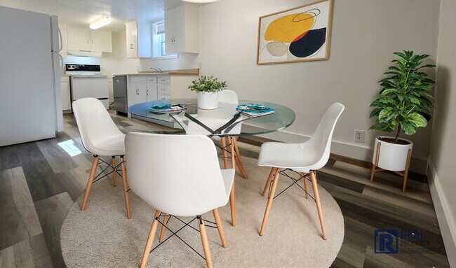 Building Photo - Newly Renovated, Clean & Bright 2 Bedroom, 1 Bathroom Apartment for Rent in Shelley - Washer/Drye...