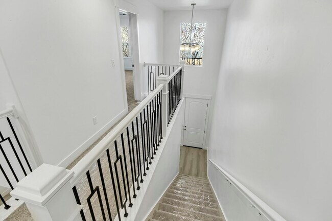 Building Photo - 409 N 360 W