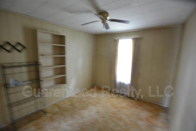 Building Photo - 1465 E Boulevard St