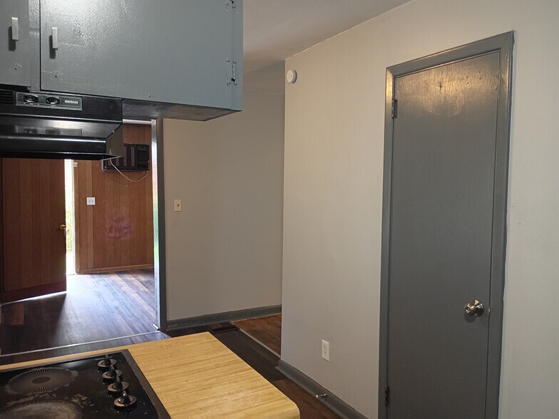 Building Photo - 5217 Nisbet Ter