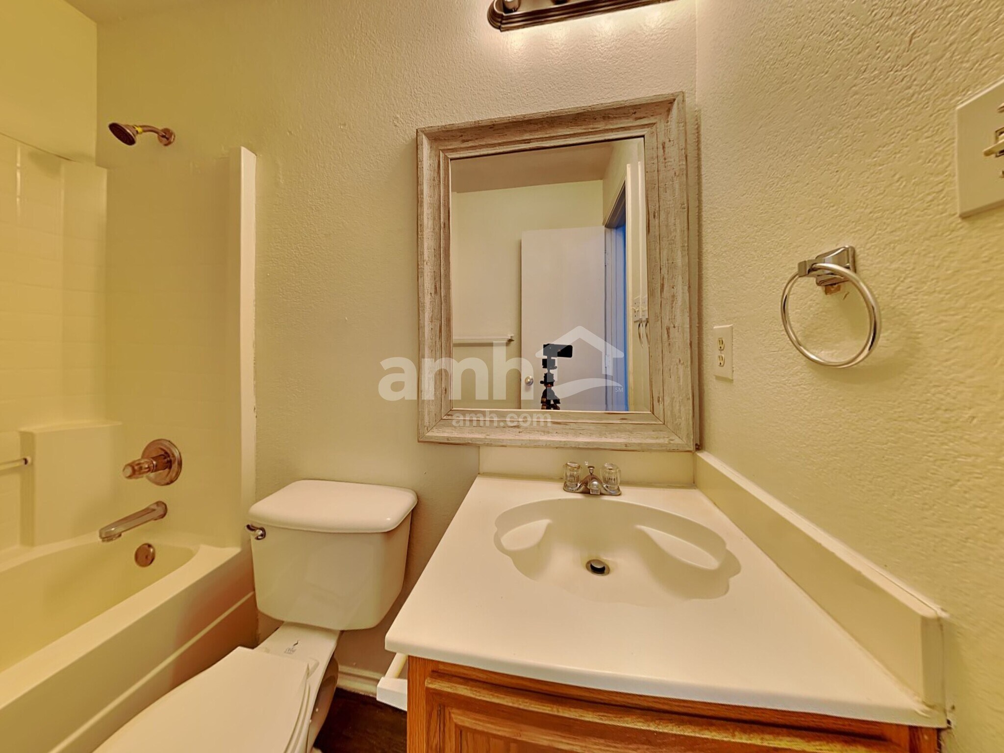 Building Photo - 1218 Taluca St