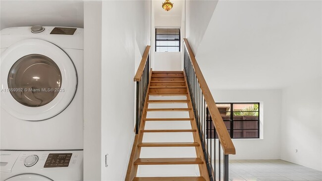 Building Photo - 7123 SW 115th Pl