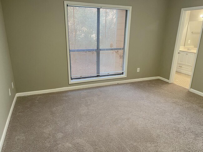 Building Photo - 9032 Gardener Dr