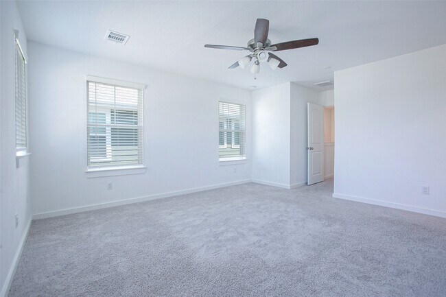 Building Photo - 2234 Memory Oaks Dr