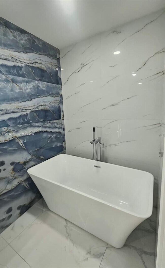 Building Photo - 11417 SW 35th Ln