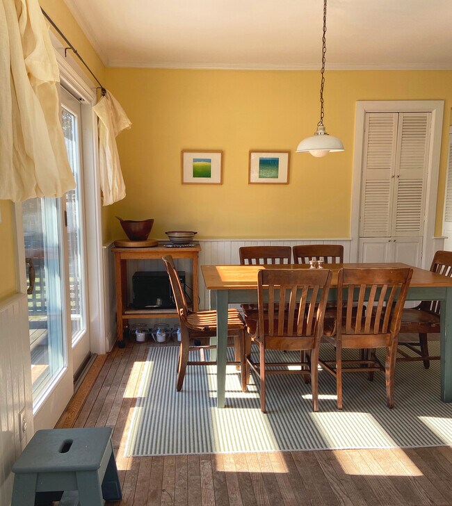 Building Photo - 166 Hog Creek Rd