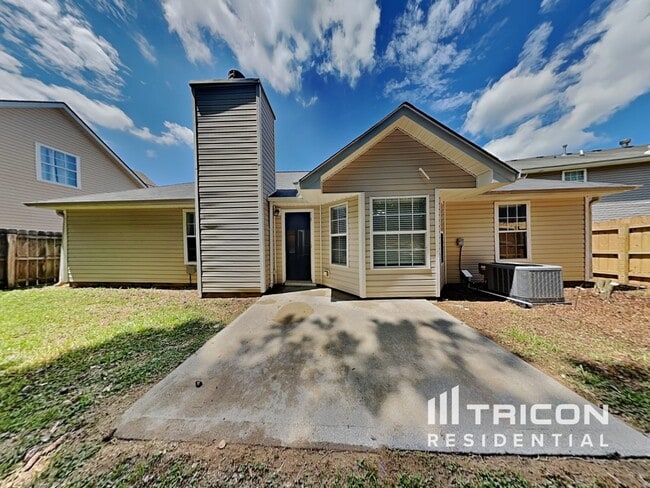 Building Photo - 3480 Cameo Ct