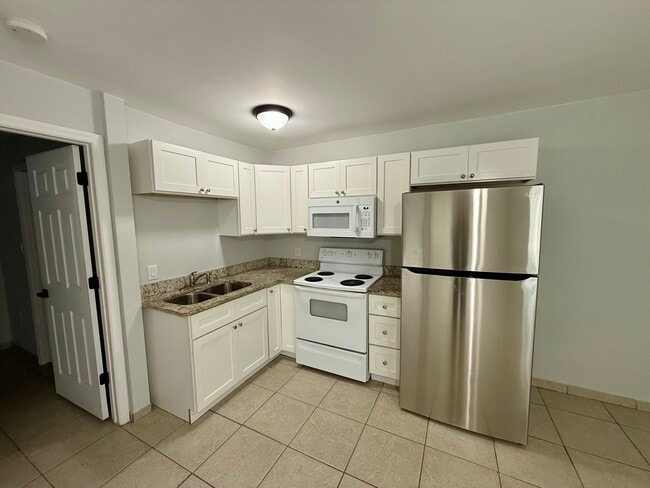 Building Photo - 8316 N 10th St