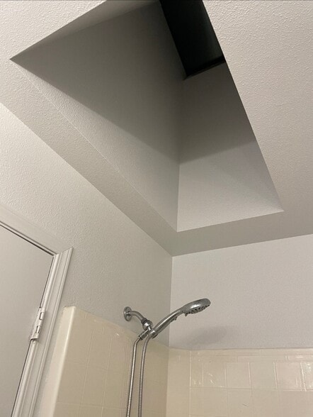 Skylight - 803 N 20th Ave