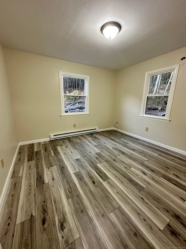 Building Photo - 70 Pond Meadow Rd