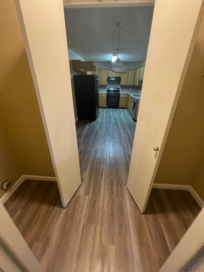 Building Photo - 2602 Edgefield St