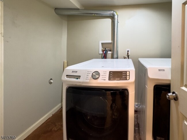 Building Photo - 214 Woodcliff Ave