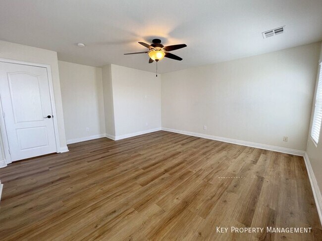 Building Photo - 2913 Big Mountain Ave