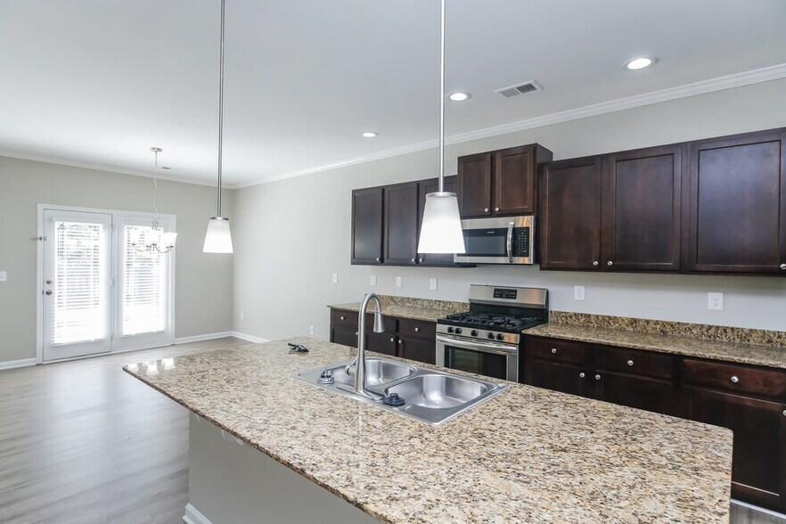 Building Photo - 163 Possum Creek Ln