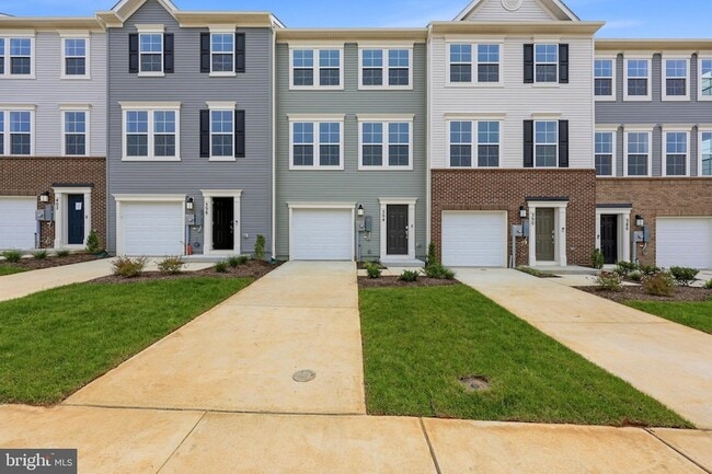 Building Photo - 394 Seeback Dr