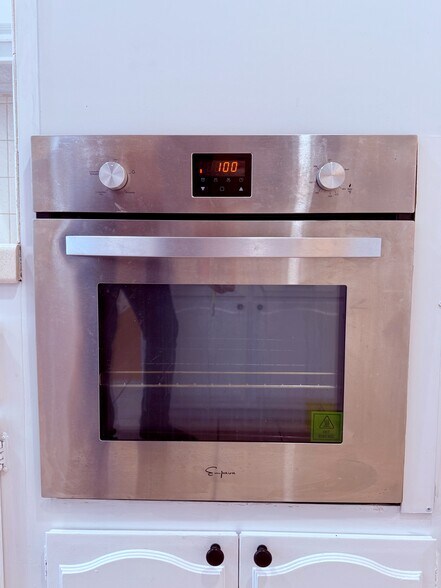 Building Photo - 6000 4th Ave