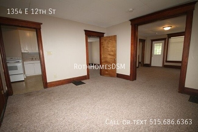 Building Photo - 1354 E 12th St