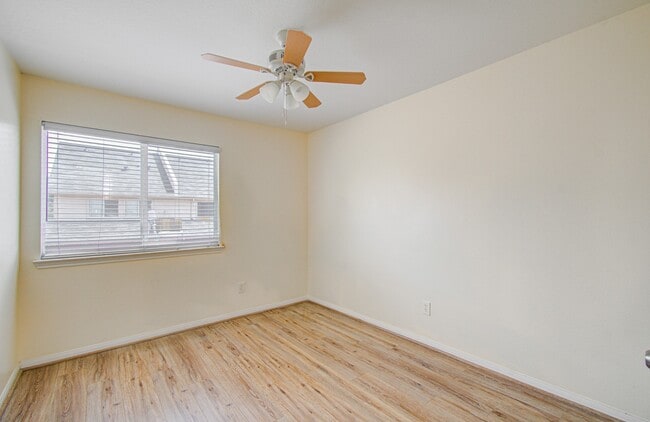Building Photo - 3815 Shire Valley Dr