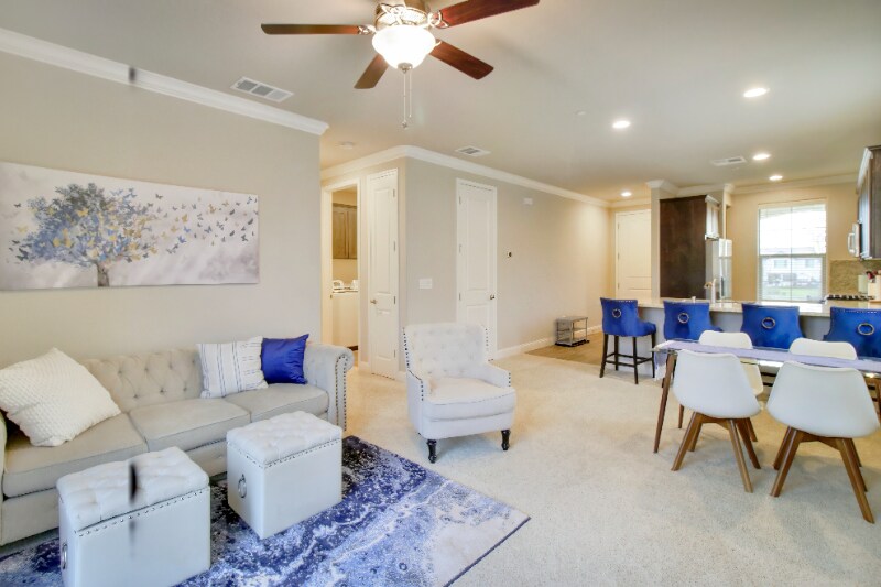 Building Photo - 613 Morning Glory Cir