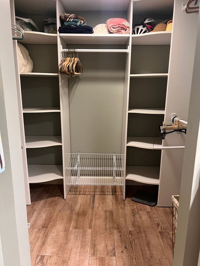 Building Photo - Venice, FL 2BR/2BA Condo in a Gated, Gulf front Community