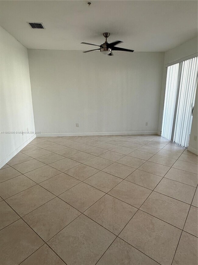 Building Photo - 4435 SW 160th Ave