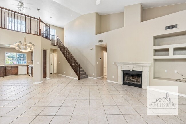 Building Photo - Beautiful 2 Story Home in the Clovis Unified District