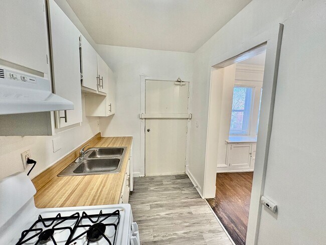 Building Photo - Shelby