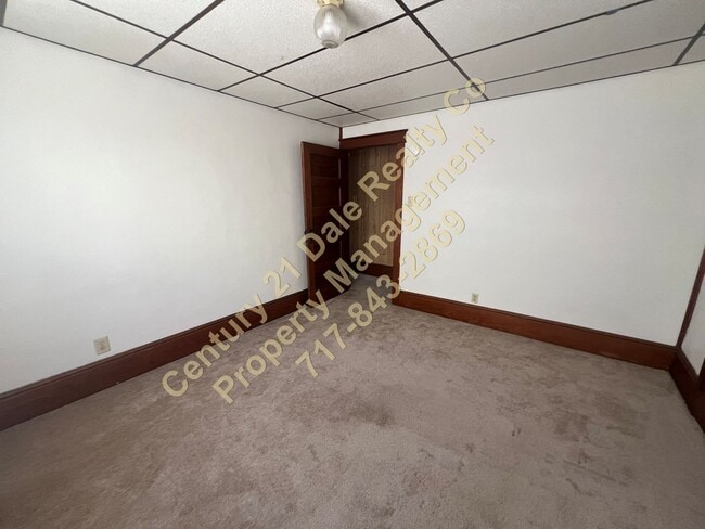 Building Photo - 3 Bedroom Home in Red Lion School District