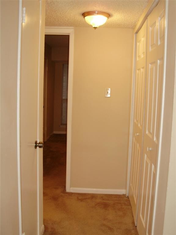 Building Photo - 17331 Red Oak Dr