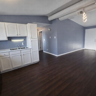 Building Photo - Charming 3-Bed, 1-Bath Home in Saint Louis – 8507 Red Fir Drive