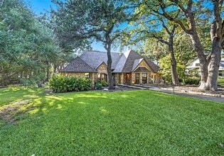 Building Photo - 1520 Bellechase Dr