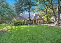 Building Photo - 1520 Bellechase Dr