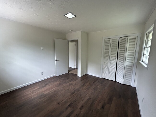 Building Photo - 3 BD 1.5 BA remodeled home for rent in Mon...