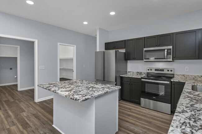 Building Photo - 32 Roberson St