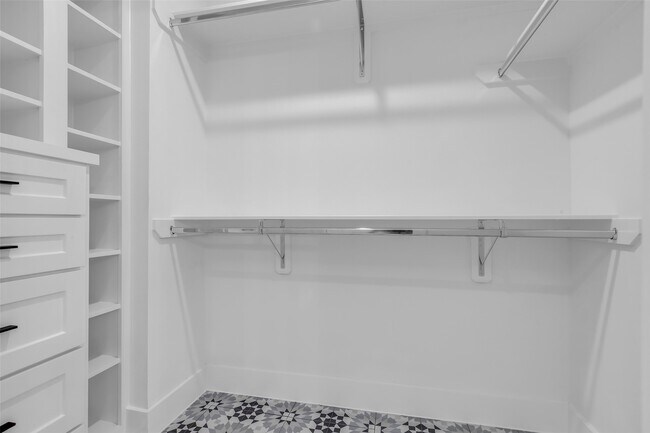 Building Photo - 2611 Ruth St