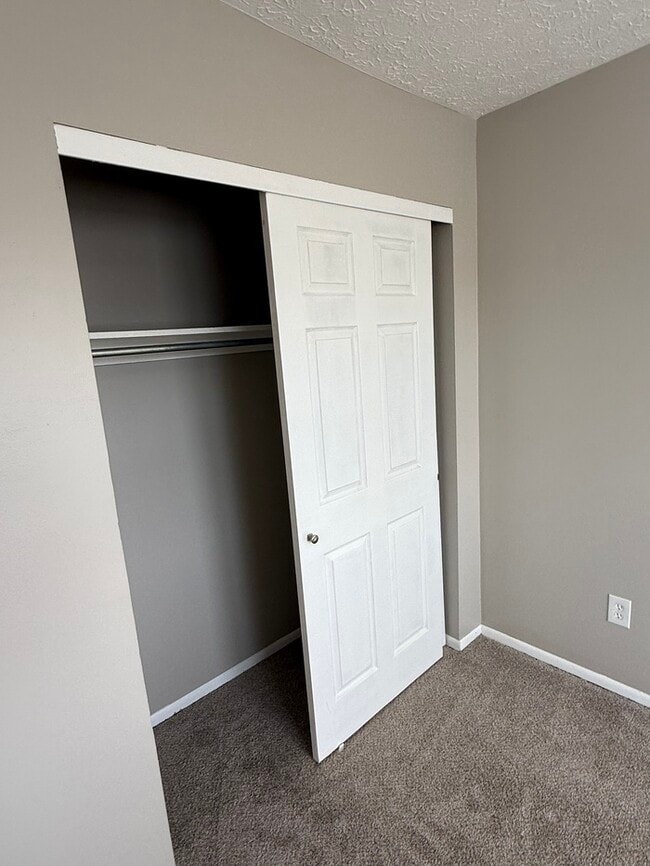 Building Photo - 2 bedroom townhome in Dublin Schools