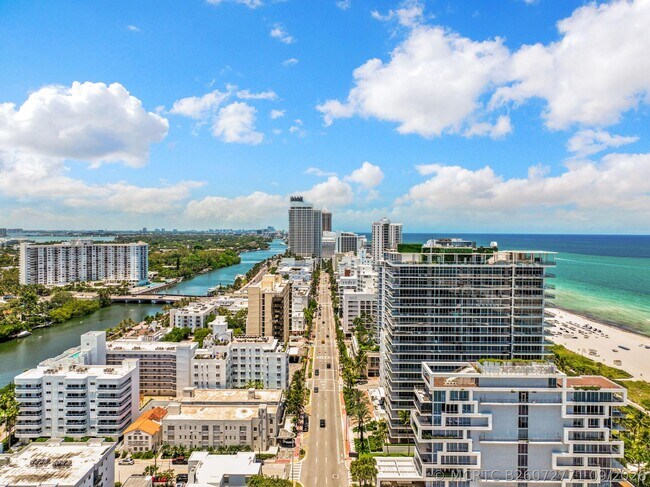 Building Photo - 3710 Collins Ave