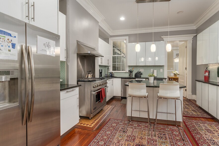 4 bedroom/3 bathroom, kitchen - 403 P St NW