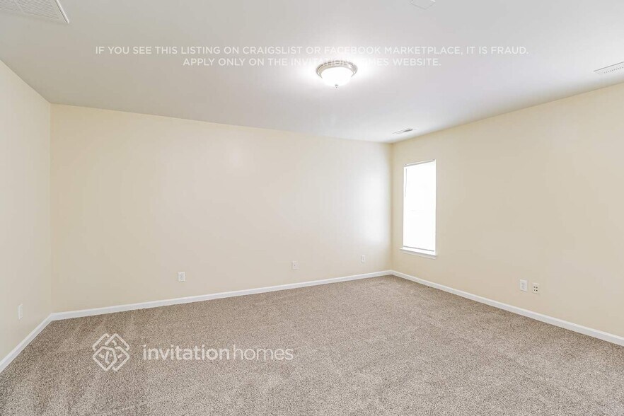 Building Photo - 4701 Sandtyn Dr