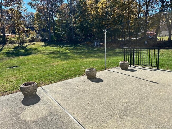 Building Photo - 77 S B St