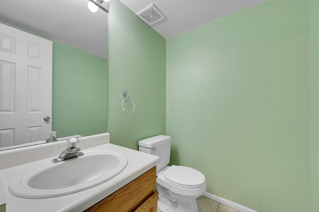 Building Photo - $2,995.00, stunning 4-bedroom, 3.5-bathroo...